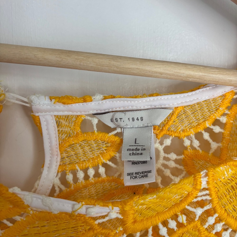 EST. 1946 Crochet Top Yellow White Floral Guipure Lace Pom Pom Trim Blouse Large - Picture 3 of 5
